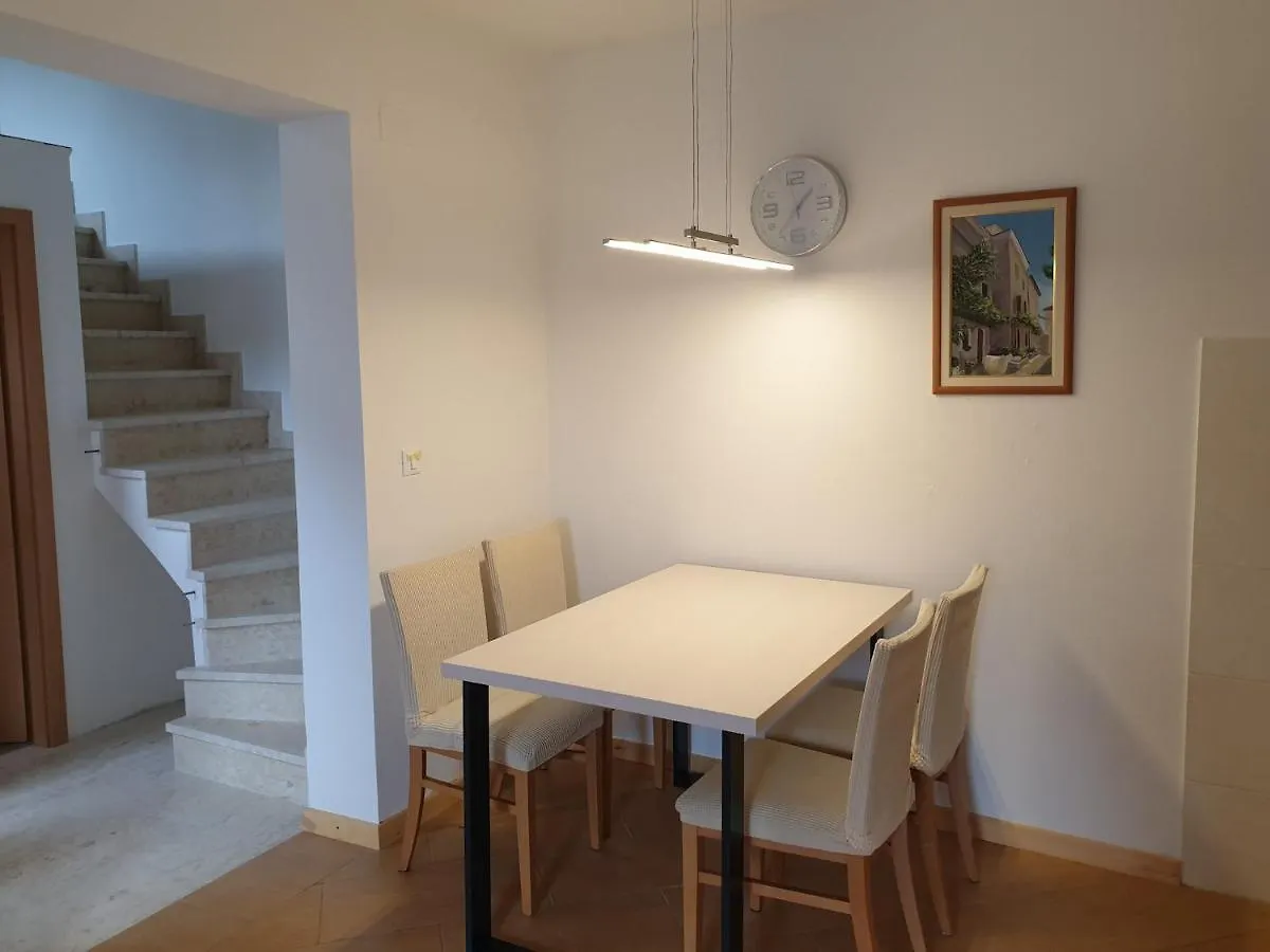 Villa Biserka-Haus Lenko Stara Baška Διαμέρισμα